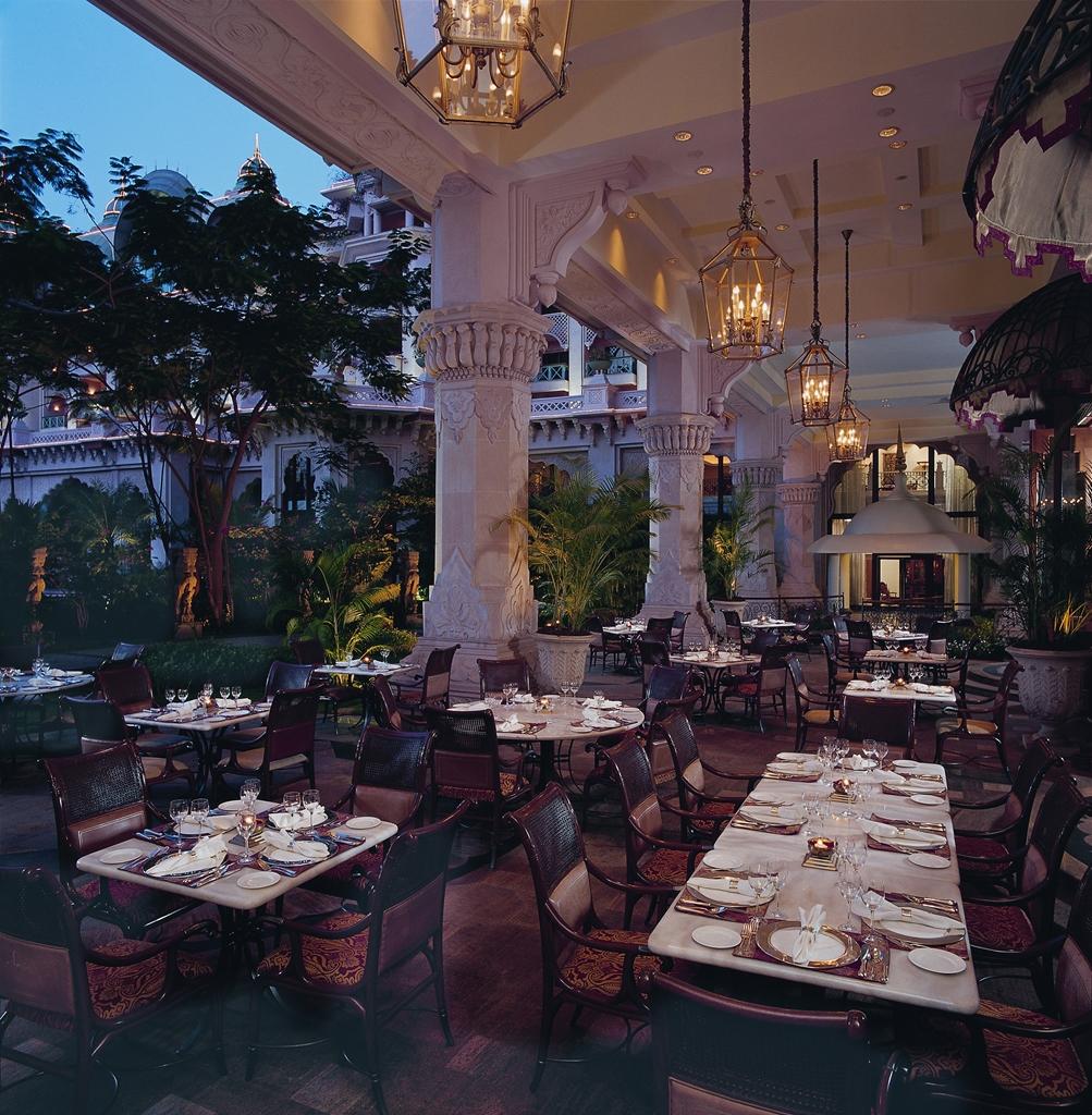 The Leela Palace Bengaluru Restoran foto
